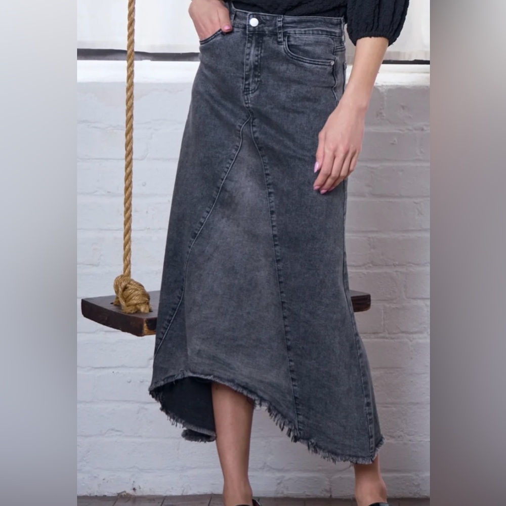 Japparel Janice Black Denim Skirt